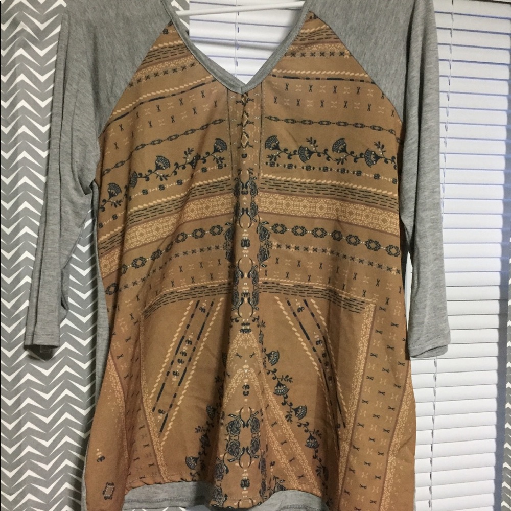 Maurice’s 3/4 sleeve tee and patterned front